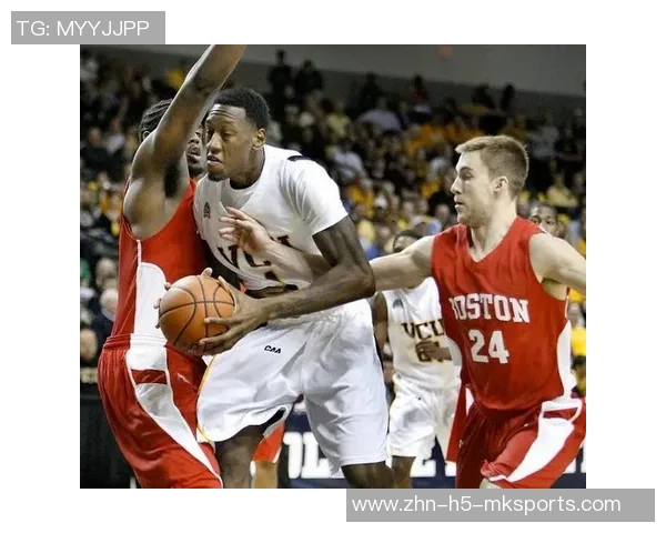 桑德斯表现出色场均105分36板22助有望入选最佳新秀阵容