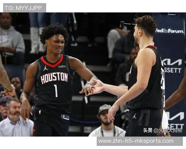费尔顿称大球型控卫适合火箭队能防守又能助攻不必依赖得分 费尔顿称大球型控卫适合火箭队能防守又能助攻不必依赖得分